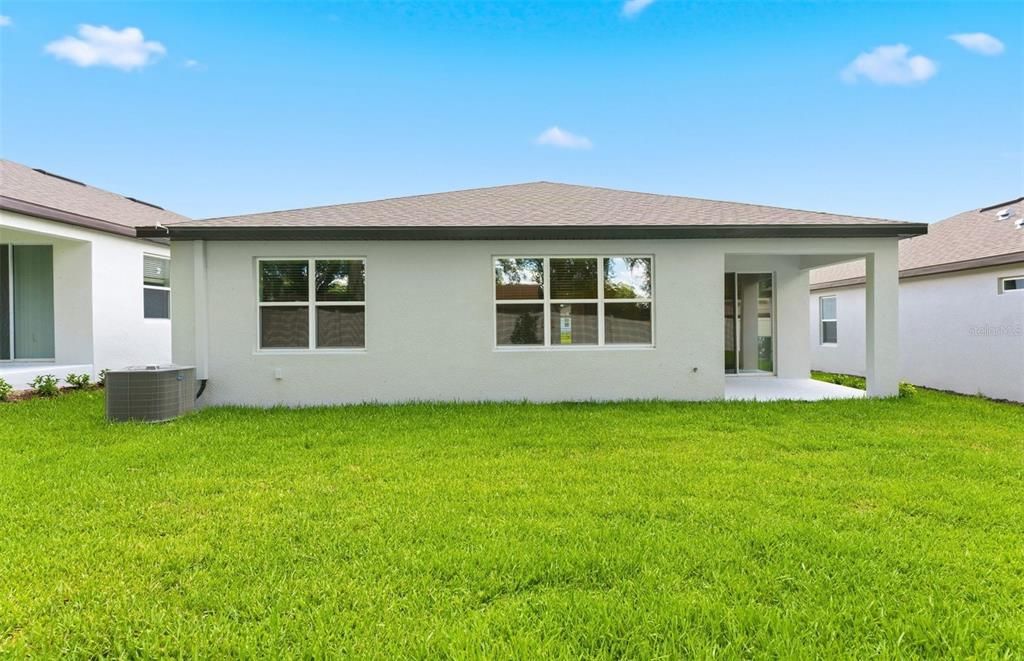 Activo con contrato: $444,800 (4 camas, 2 baños, 1850 Pies cuadrados)