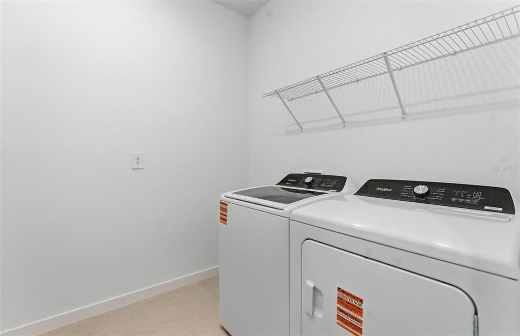 Activo con contrato: $444,800 (4 camas, 2 baños, 1850 Pies cuadrados)