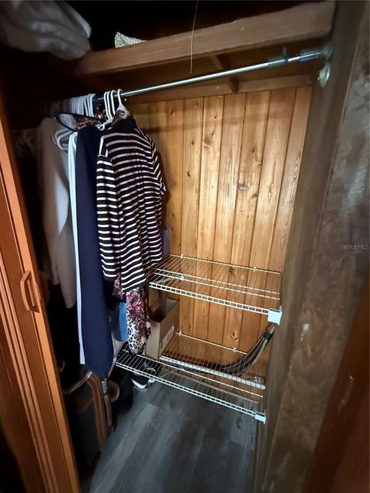 Под контрактом: $225,000 (2 спален, 1 ванн, 912 Квадратных фут)
