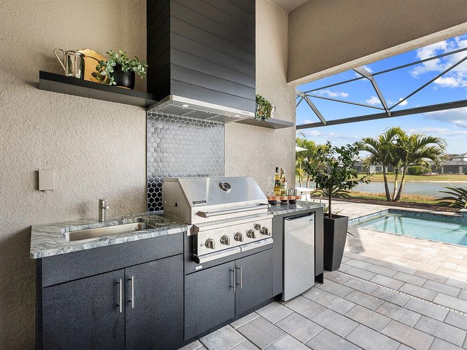 Activo con contrato: $1,395,000 (3 camas, 3 baños, 2492 Pies cuadrados)