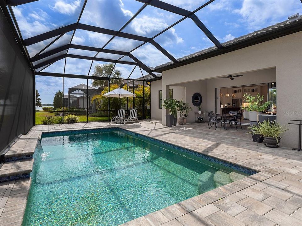 Activo con contrato: $1,395,000 (3 camas, 3 baños, 2492 Pies cuadrados)