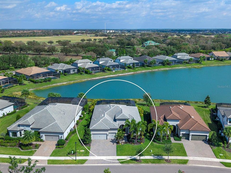 Activo con contrato: $1,395,000 (3 camas, 3 baños, 2492 Pies cuadrados)