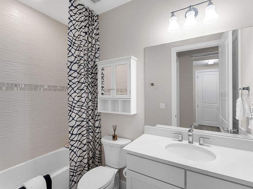 Activo con contrato: $1,395,000 (3 camas, 3 baños, 2492 Pies cuadrados)