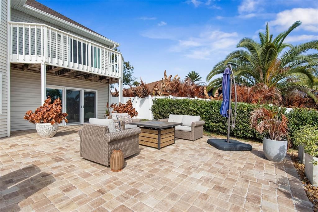 Active With Contract: $799,900 (4 beds, 3 baths, 2984 Square Feet)