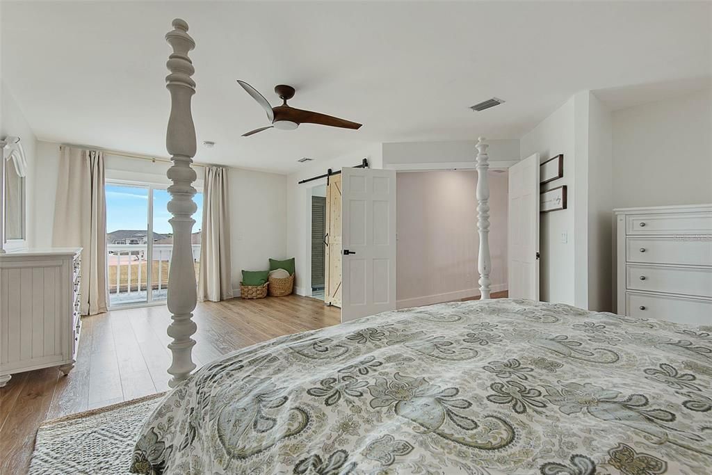 Active With Contract: $799,900 (4 beds, 3 baths, 2984 Square Feet)