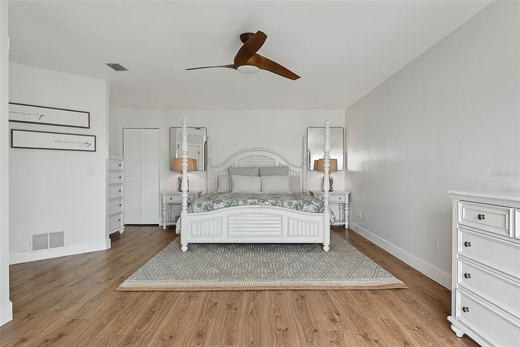 Active With Contract: $799,900 (4 beds, 3 baths, 2984 Square Feet)