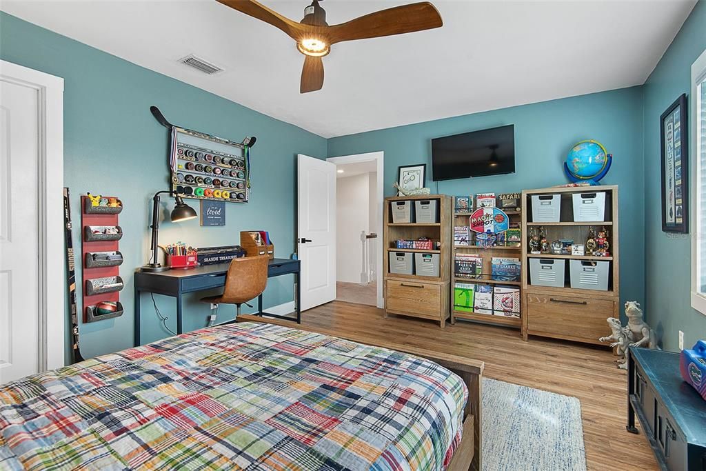 Active With Contract: $799,900 (4 beds, 3 baths, 2984 Square Feet)