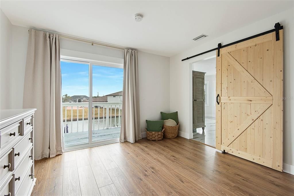 Active With Contract: $799,900 (4 beds, 3 baths, 2984 Square Feet)