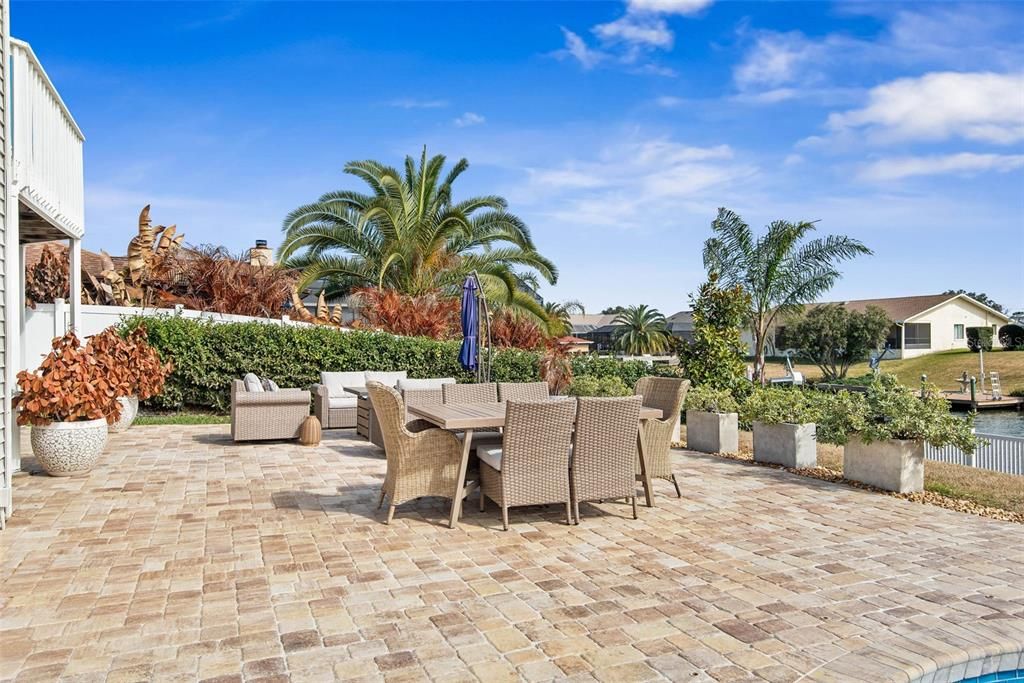 Active With Contract: $799,900 (4 beds, 3 baths, 2984 Square Feet)