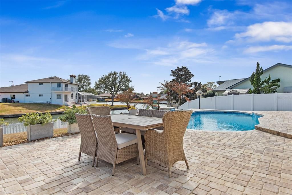 Active With Contract: $799,900 (4 beds, 3 baths, 2984 Square Feet)