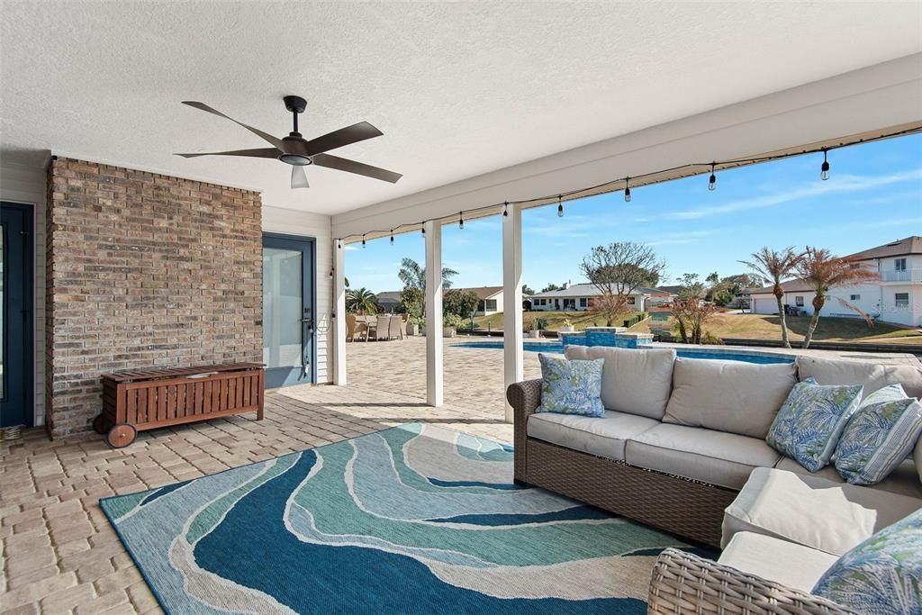 Active With Contract: $799,900 (4 beds, 3 baths, 2984 Square Feet)