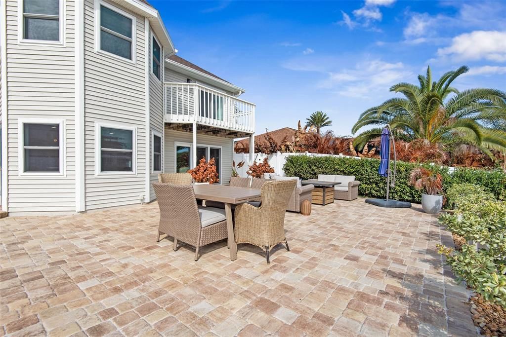 Active With Contract: $799,900 (4 beds, 3 baths, 2984 Square Feet)