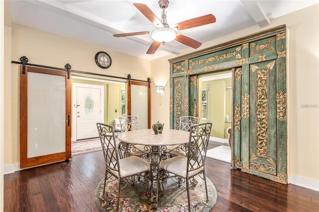 En Venta: $569,000 (2 camas, 2 baños, 2273 Pies cuadrados)