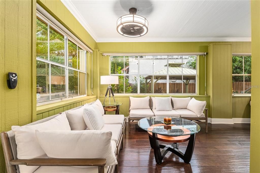 En Venta: $569,000 (2 camas, 2 baños, 2273 Pies cuadrados)