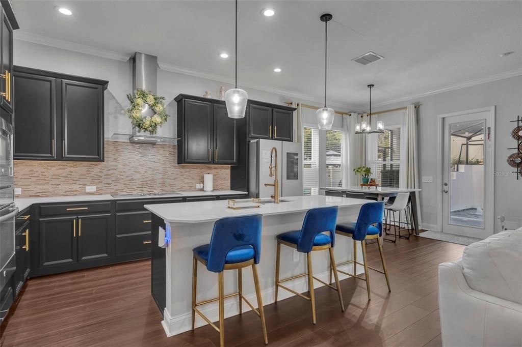 Active With Contract: $725,000 (4 beds, 3 baths, 3032 Square Feet)