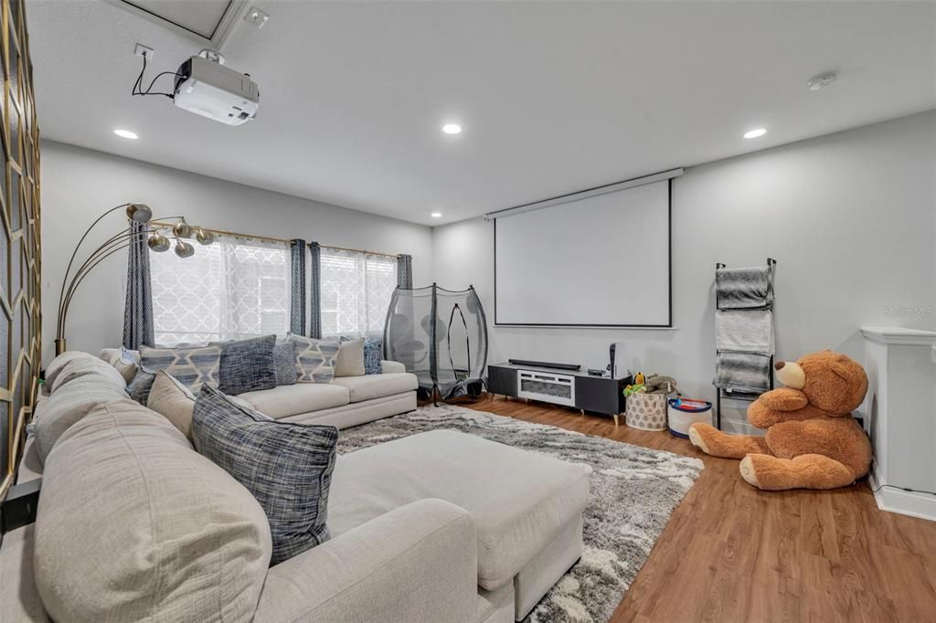 Active With Contract: $725,000 (4 beds, 3 baths, 3032 Square Feet)