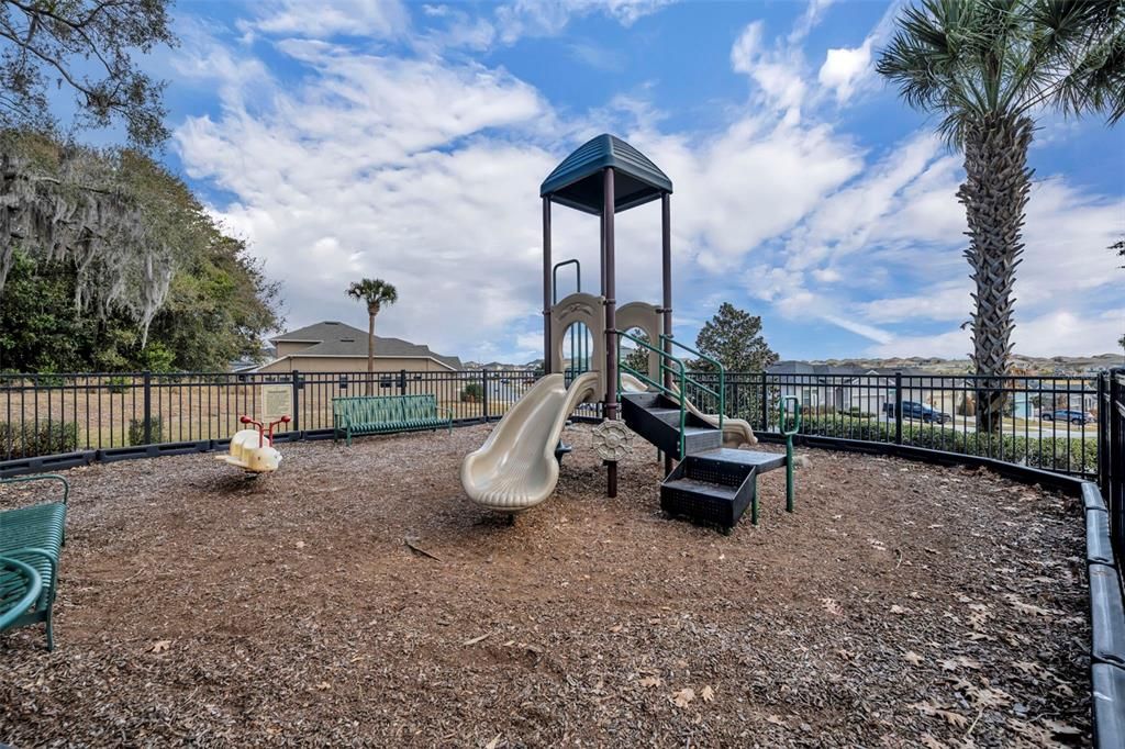 Active With Contract: $725,000 (4 beds, 3 baths, 3032 Square Feet)