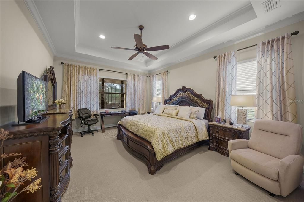 Active With Contract: $995,000 (4 beds, 4 baths, 3438 Square Feet)