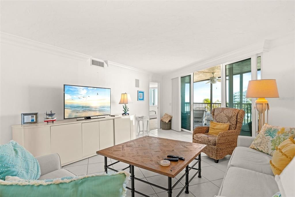 For Sale: $1,150,000 (2 beds, 2 baths, 1498 Square Feet)