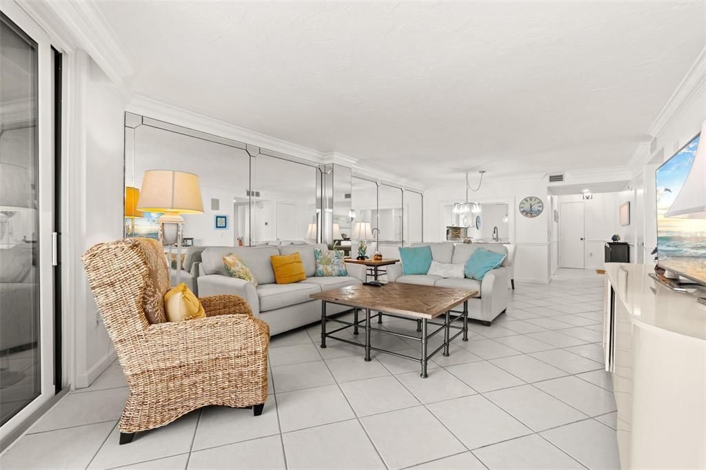 For Sale: $1,150,000 (2 beds, 2 baths, 1498 Square Feet)
