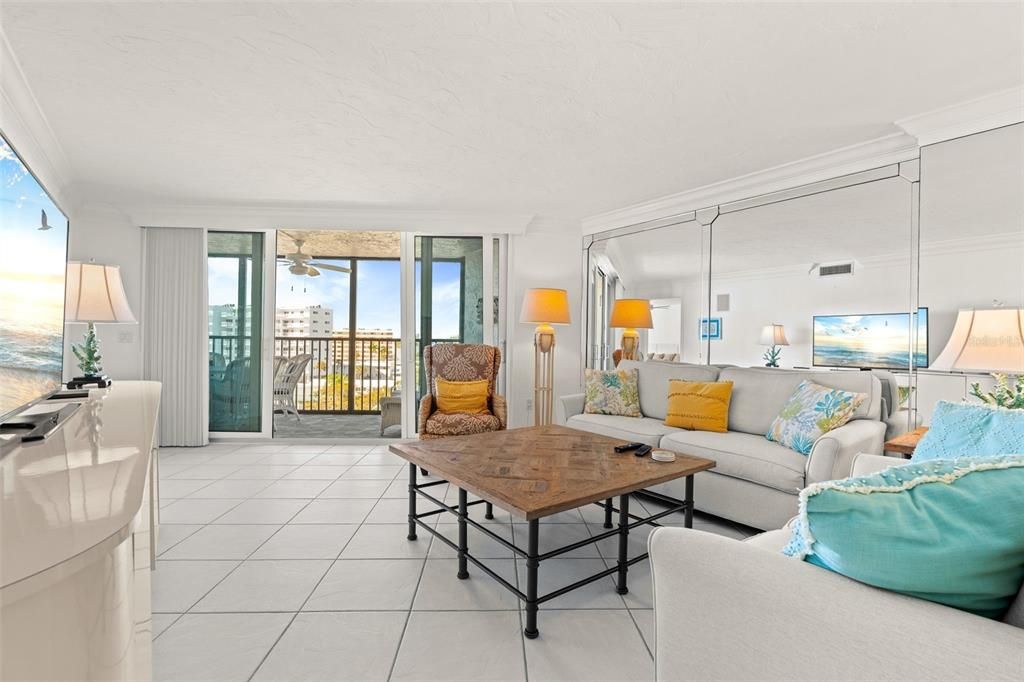 For Sale: $1,150,000 (2 beds, 2 baths, 1498 Square Feet)