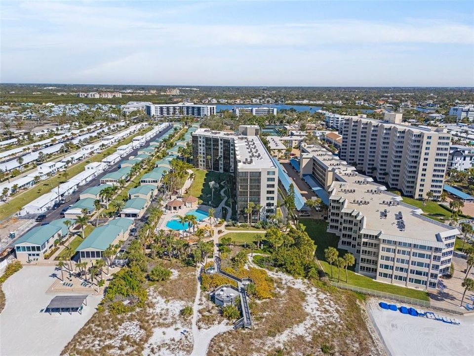 For Sale: $1,150,000 (2 beds, 2 baths, 1498 Square Feet)