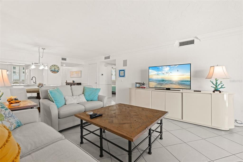 For Sale: $1,150,000 (2 beds, 2 baths, 1498 Square Feet)
