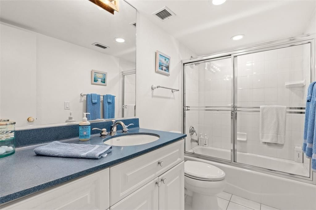 For Sale: $1,150,000 (2 beds, 2 baths, 1498 Square Feet)