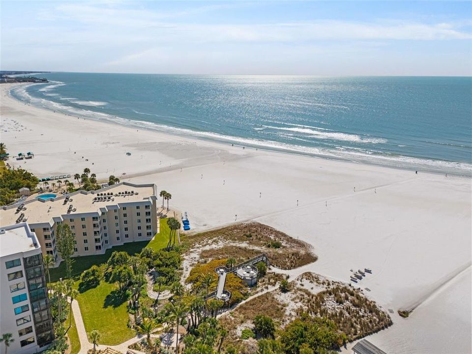 For Sale: $1,150,000 (2 beds, 2 baths, 1498 Square Feet)