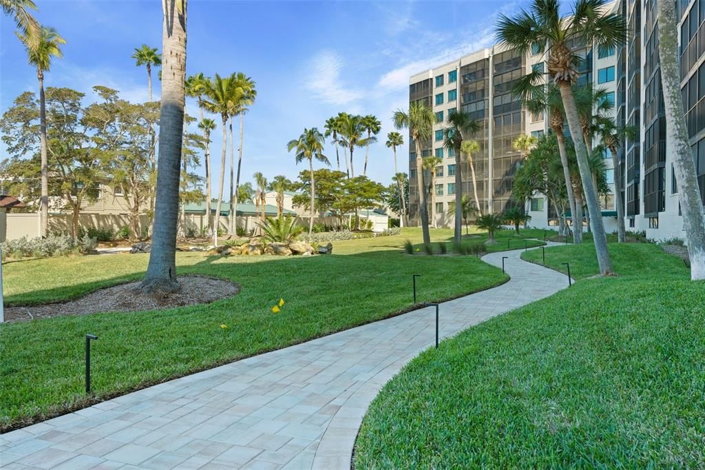 For Sale: $1,150,000 (2 beds, 2 baths, 1498 Square Feet)