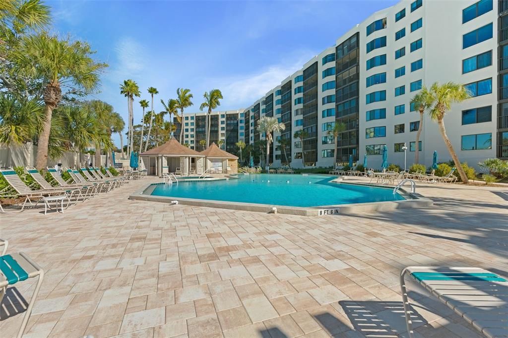 For Sale: $1,150,000 (2 beds, 2 baths, 1498 Square Feet)