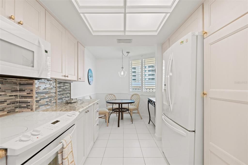 For Sale: $1,150,000 (2 beds, 2 baths, 1498 Square Feet)