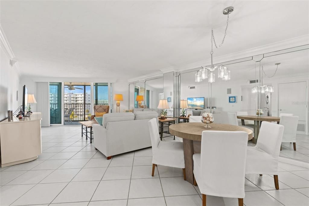 For Sale: $1,150,000 (2 beds, 2 baths, 1498 Square Feet)