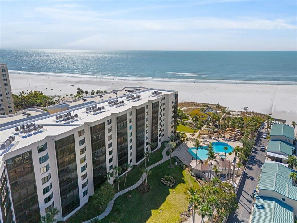 For Sale: $1,150,000 (2 beds, 2 baths, 1498 Square Feet)