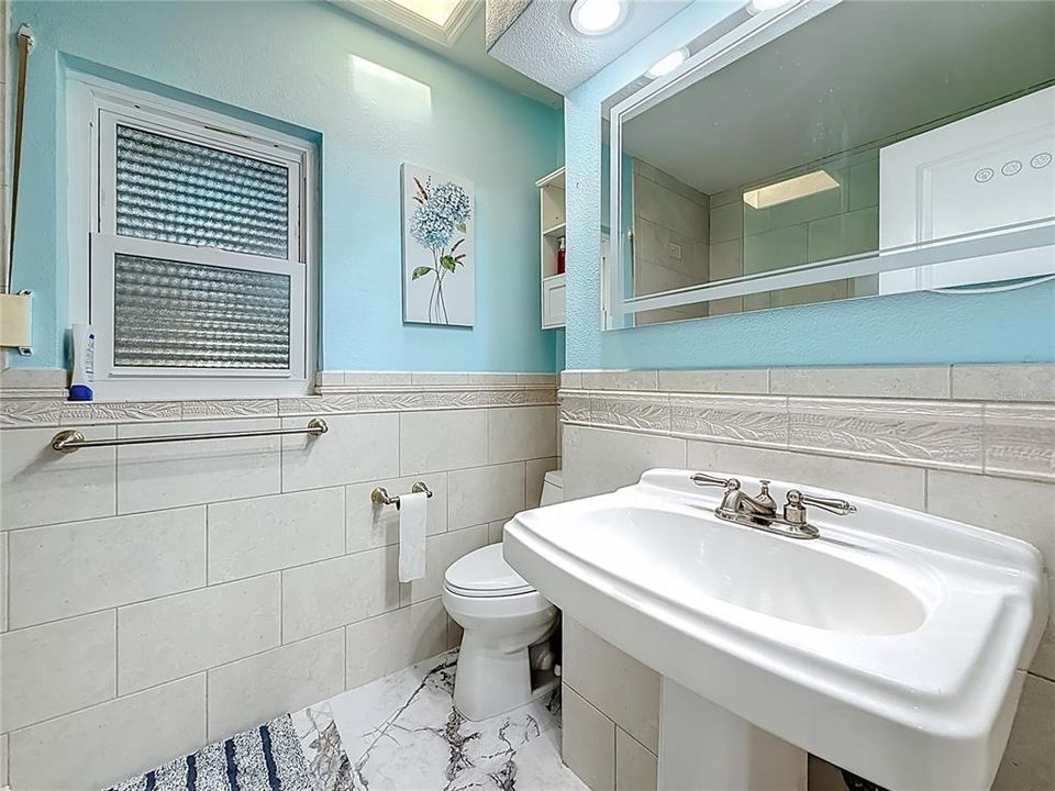 For Rent: $6,900 (3 beds, 2 baths, 2189 Square Feet)
