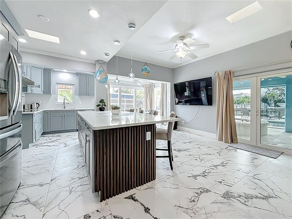For Rent: $6,900 (3 beds, 2 baths, 2189 Square Feet)
