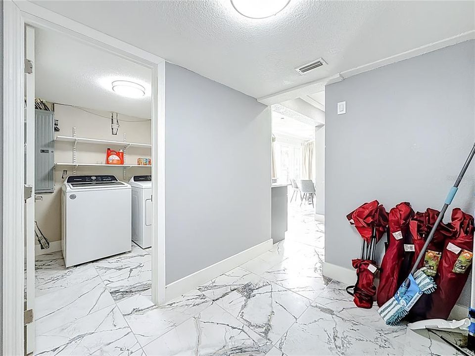 For Rent: $6,900 (3 beds, 2 baths, 2189 Square Feet)