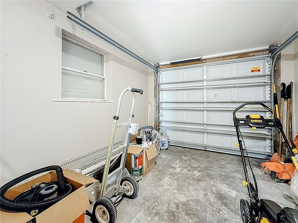 For Rent: $6,900 (3 beds, 2 baths, 2189 Square Feet)