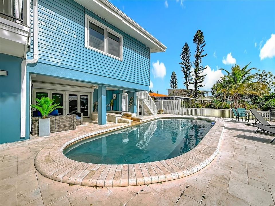 For Rent: $6,900 (3 beds, 2 baths, 2189 Square Feet)