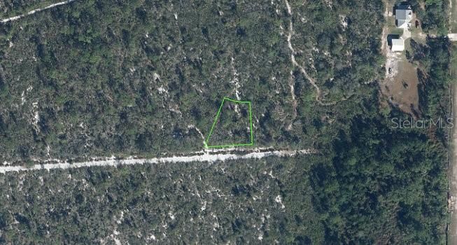 На продажу: $19,000 (0.32 acres)