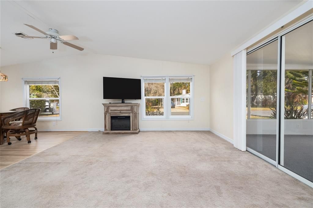 Activo con contrato: $189,000 (2 camas, 2 baños, 1000 Pies cuadrados)