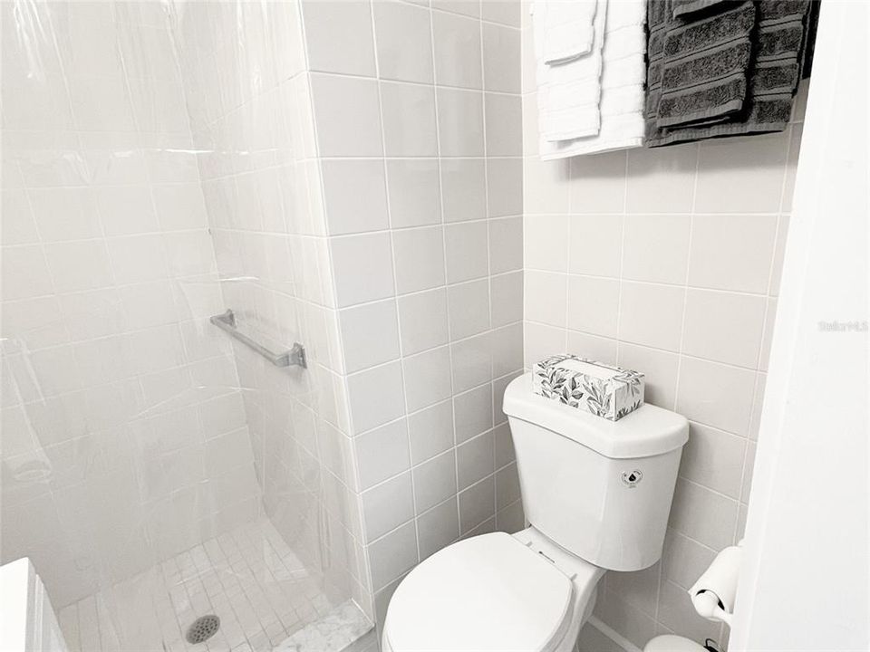 For Sale: $669,000 (2 beds, 2 baths, 1061 Square Feet)
