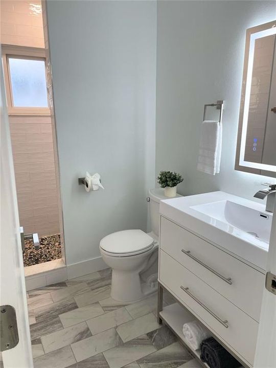 For Sale: $669,000 (2 beds, 2 baths, 1061 Square Feet)