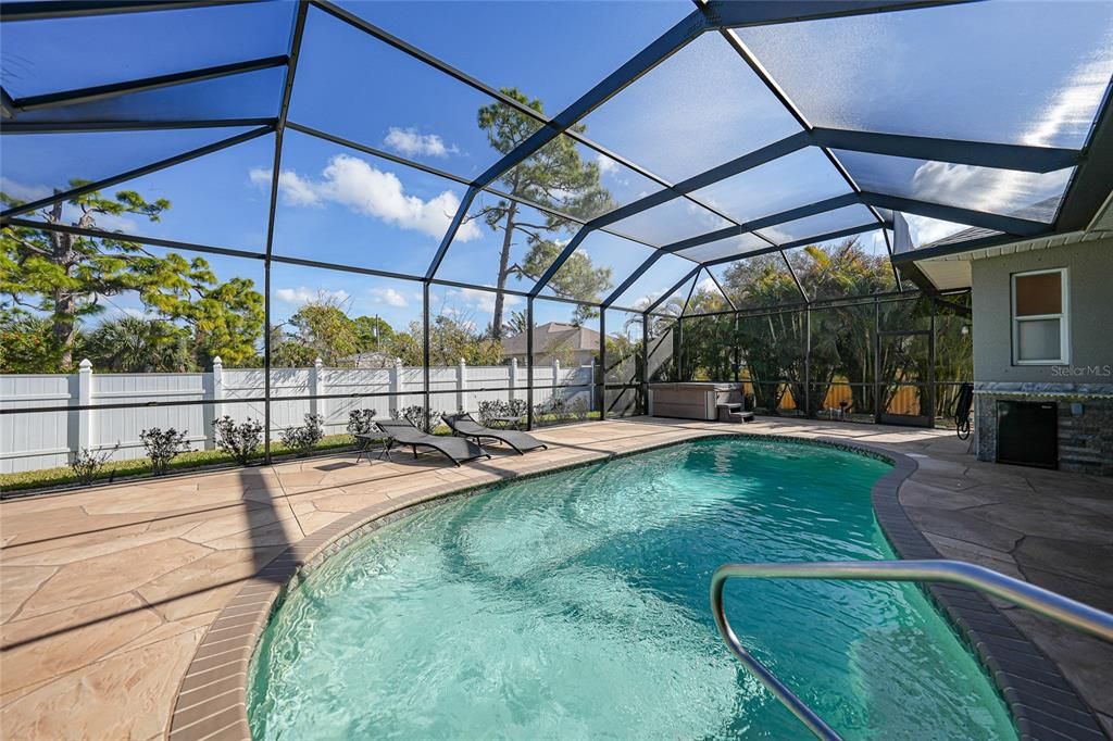 For Sale: $630,000 (4 beds, 2 baths, 2712 Square Feet)