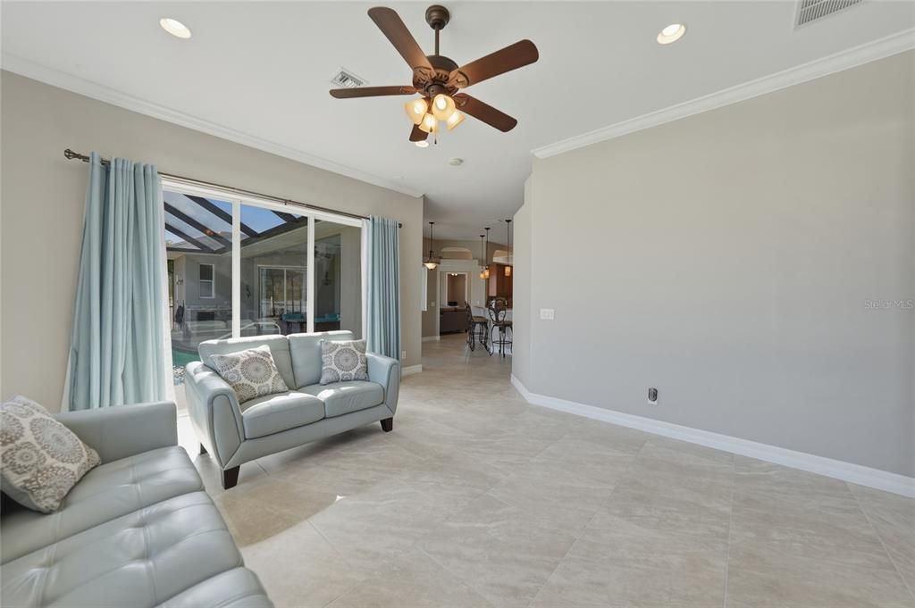 For Sale: $630,000 (4 beds, 2 baths, 2712 Square Feet)