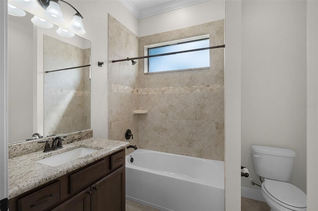 Activo con contrato: $487,500 (3 camas, 2 baños, 1971 Pies cuadrados)