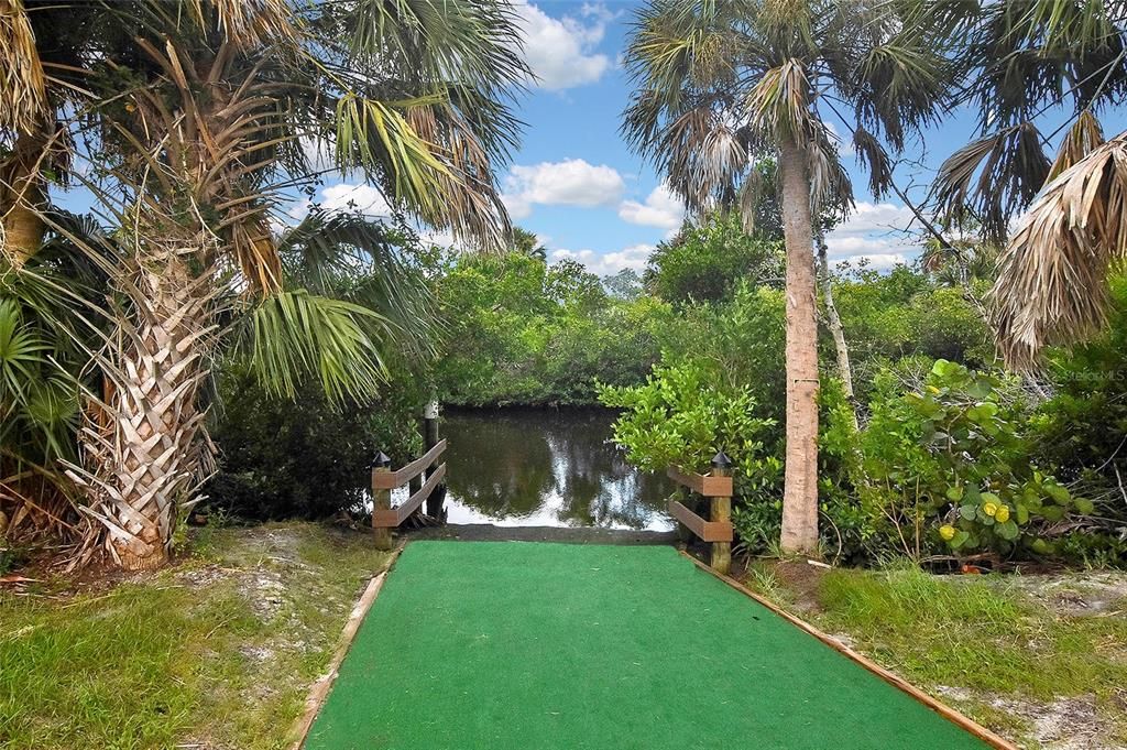 En Venta: $60,900 (0.23 acres)