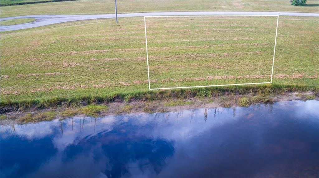 En Venta: $60,900 (0.23 acres)