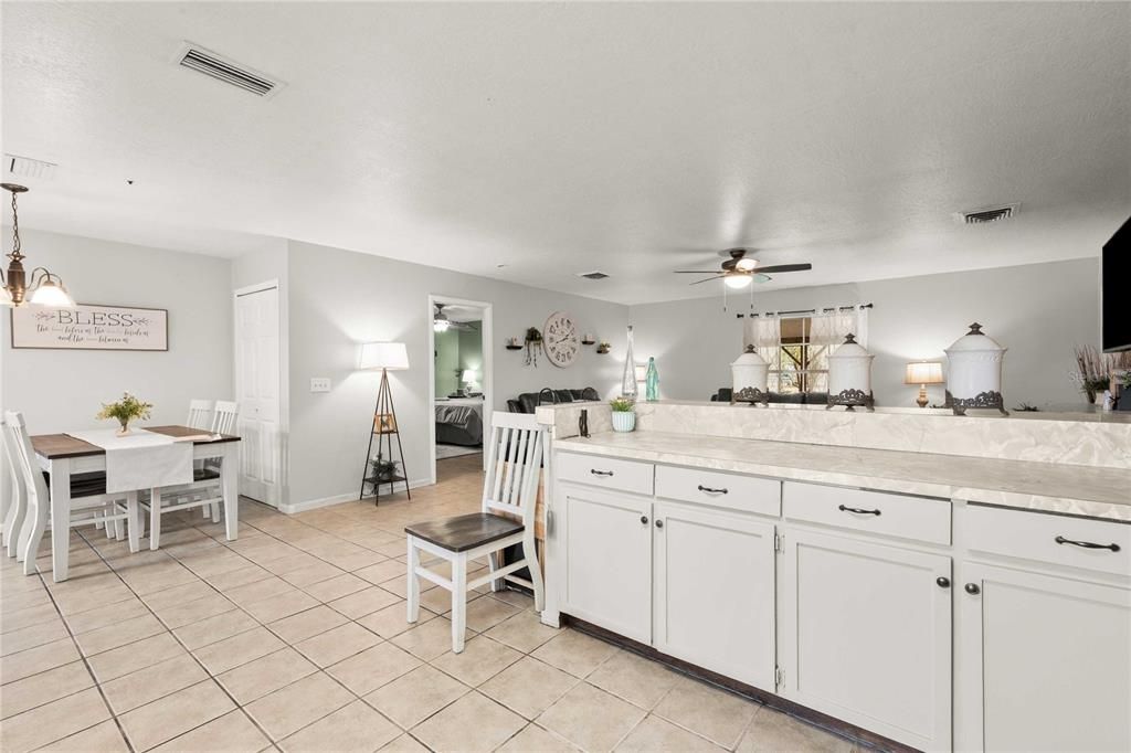 For Sale: $699,000 (3 beds, 2 baths, 1711 Square Feet)