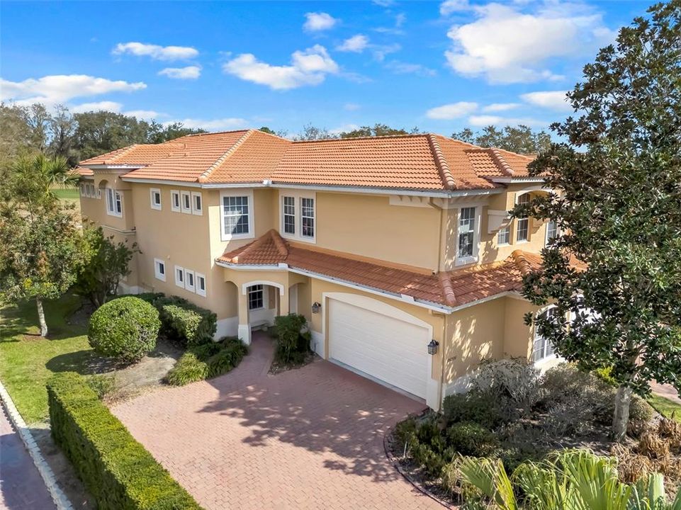 На продажу: $349,999 (2 спален, 2 ванн, 2031 Квадратных фут)